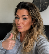 Yara Van der Meer review photo