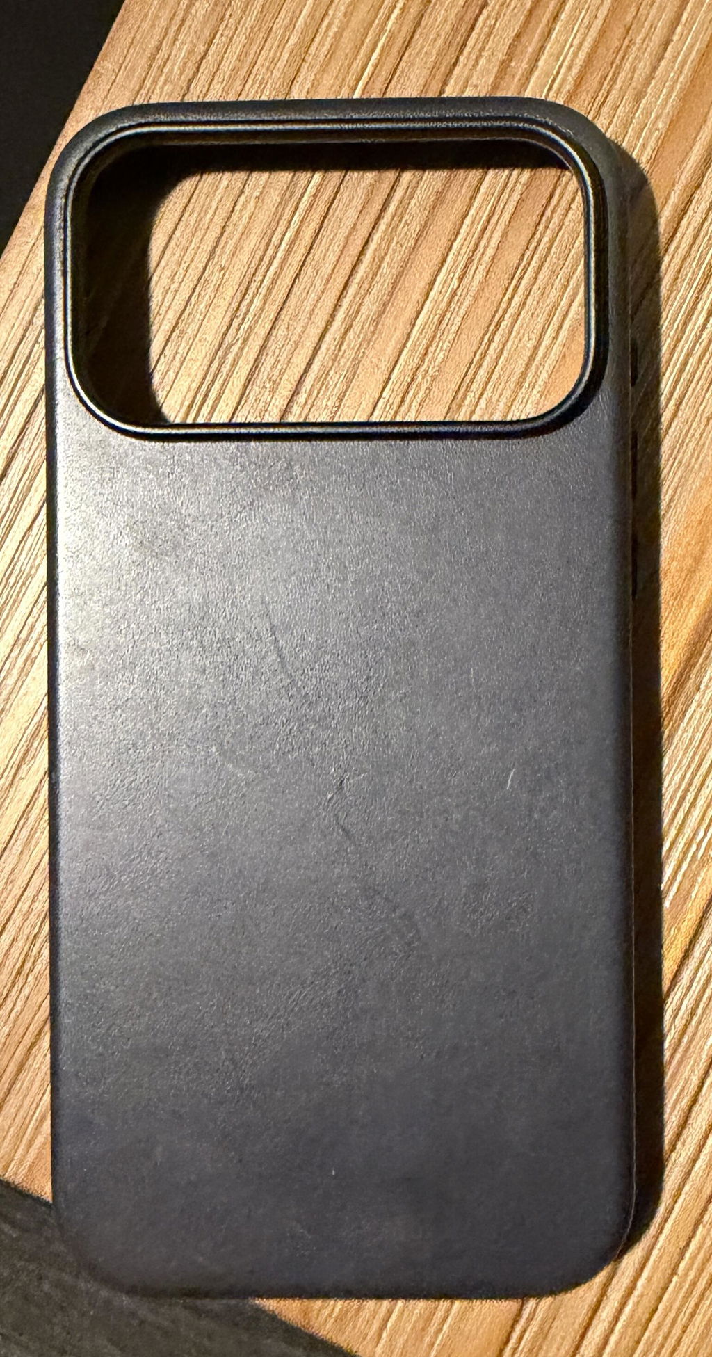 The Aspen Full-Grain Leather MagSafe iPhone Case | Andar