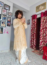 Pratik review photo