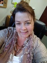 SuzE Demers review photo
