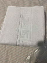 B** E** review photo