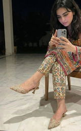 laiba review photo