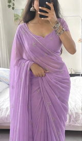 Radhika Munshi review photo