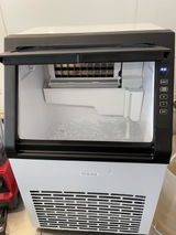 Caruso review photo