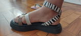 Amanda Raposo review photo