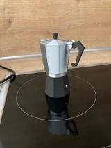 RENÉ I. review photo