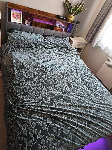 AOGLLATI Ottoman Double Bed Frame 4ft6 Upholstered Storage Bed with Hydraulic Storage and Charging Station