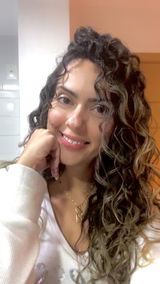 Cristiane review photo