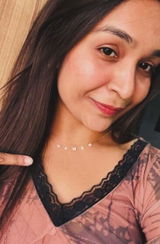 Shruti Sharma review photo