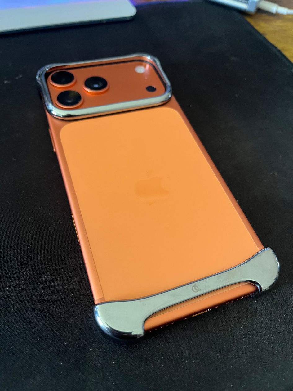 Arc Pulse x Lisa for iPhone 16 Pro