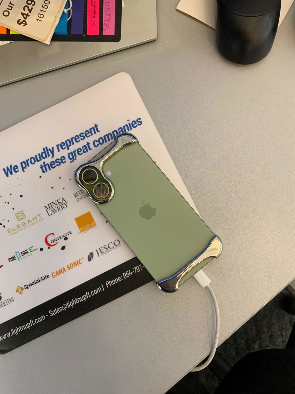 Arc Pulse x Lisa for iPhone 15 Pro Max