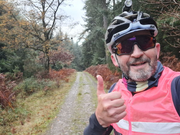 Cyclist wearing Oakley Jawbreaker sunglasses