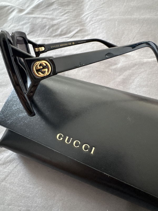 Gucci sunglasses with case