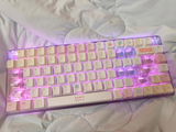 L.E. review photo