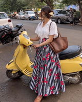 Ishita review photo
