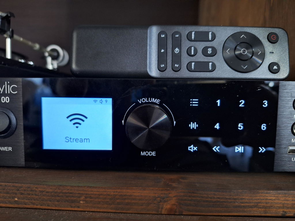 A100 100W x 2 Power amplifier with FM