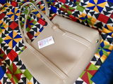 Aqsa Hanif review photo