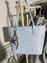 Olivia review photo