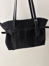 Au W. review photo