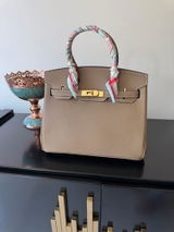 Narjis A. review photo