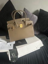 Lisa review photo