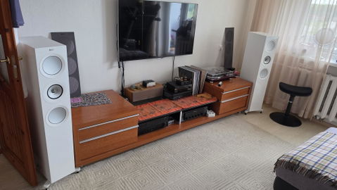 KEF R7 Meta lattiakaiutinpari