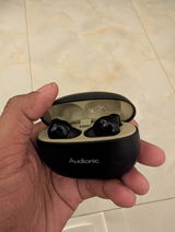 M review photo