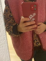 Selin J. review photo