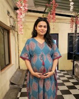 Saloni Lohia review photo