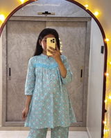 Divya Sharma review photo