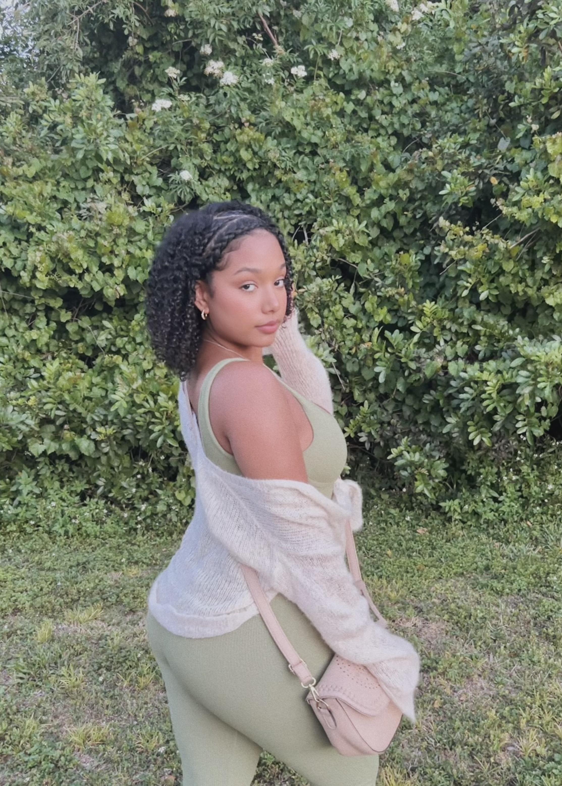 jada review photo