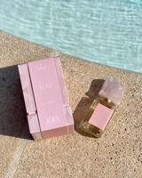 Lola review photo
