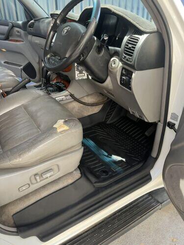 Car Floor Mats for Toyota Land Cruiser 100 / 105 Series 1998-2007