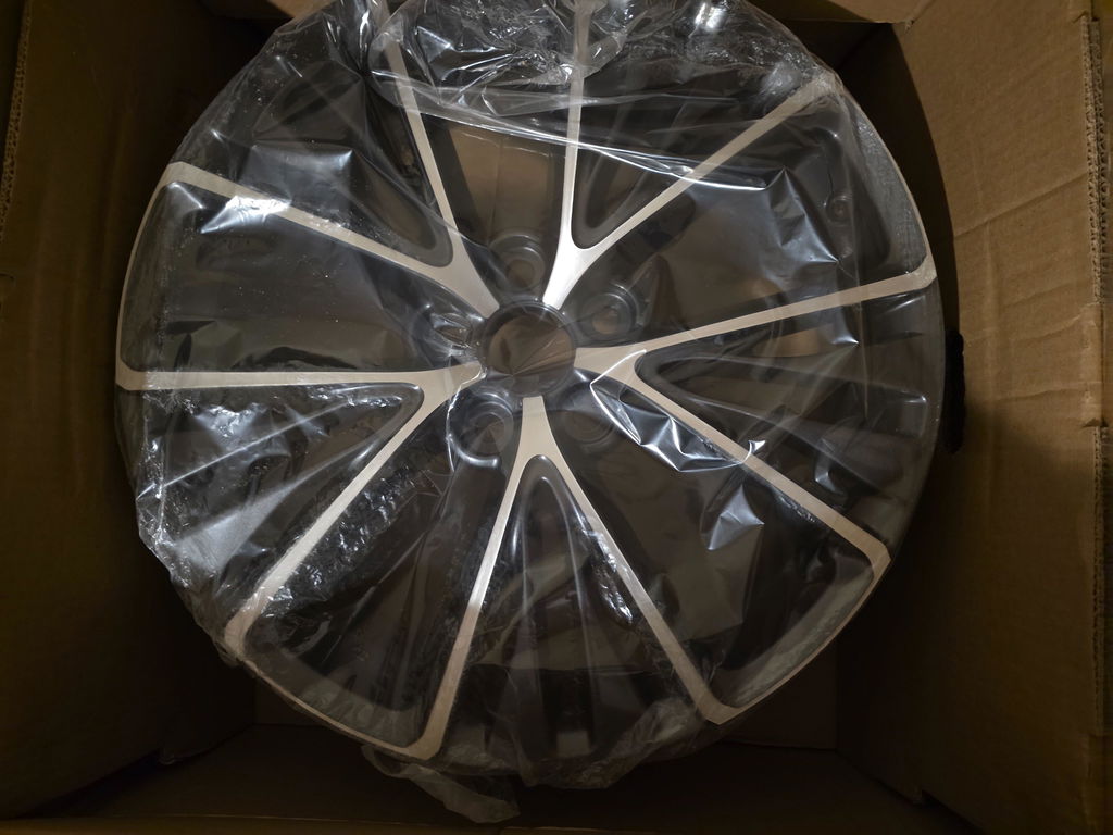 2024 Toyota Prius 19" OEM Wheel Rim W75285MC