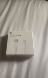 Customer photo for Apple Lightning cable review