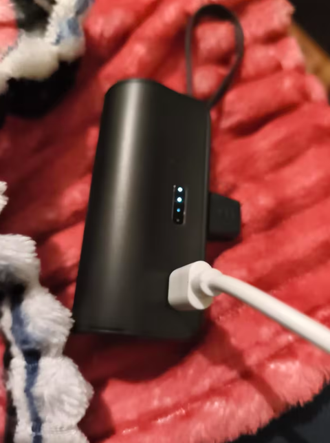 Avepower K188 5000mAh Mini Plug-In Power Bank