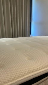 Selby Chen review photo