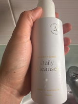 Xhulia M. review photo