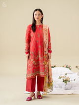 Nafisa Raza review photo