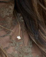 Letter Charm Necklace | Halskette mit Buchstaben Anhänger