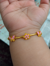 Charul Sharma review photo