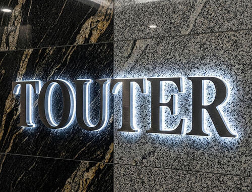 Custom Light Up Logo Signs 3D Backlit Logo Halo Illuminated Signs Shop Sign with Light Backlit Storefront Signs