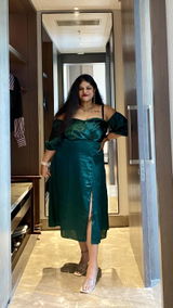 Surabhi review photo