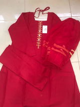 Farah ahmed review photo