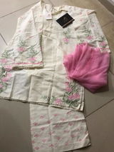 Bushra iftikhar review photo