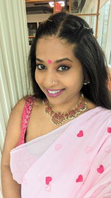 Reshma Goregaonkar review photo