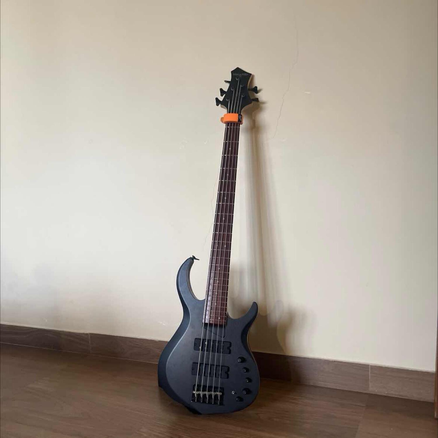 S.J. review photo