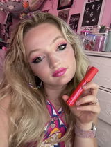 Caitlin Tizzone review photo