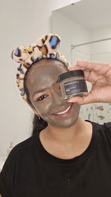Shweta review photo