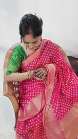 Neha Singh review photo